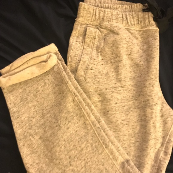 Jogging Abercrombie & Fitch - Picture 2 of 4